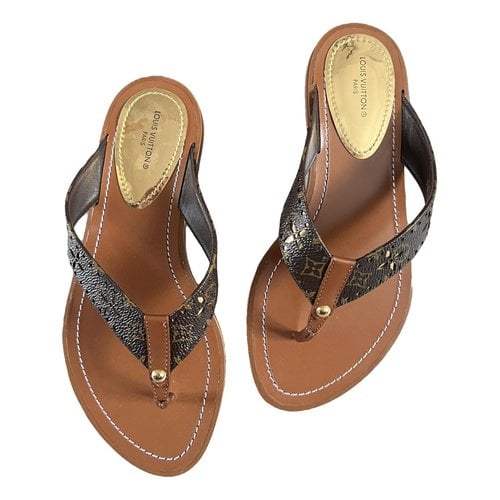Pre-owned Louis Vuitton Leather Flip Flops In Brown