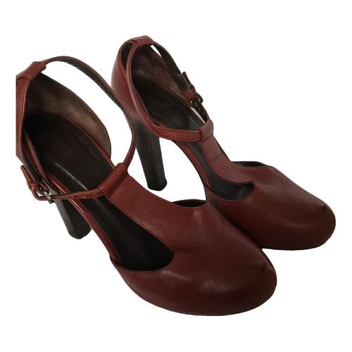 Pre-owned Hoss Intropia Leather Heels In Burgundy