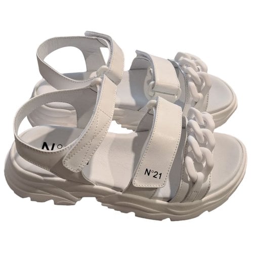 Pre-owned N°21 Leather Sandal In White