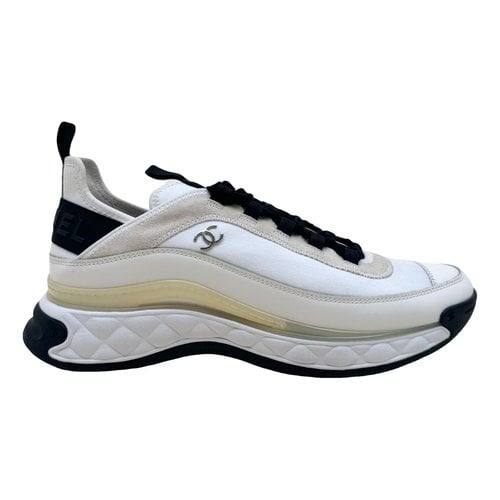 Pre-owned Chanel Low Trainers In White