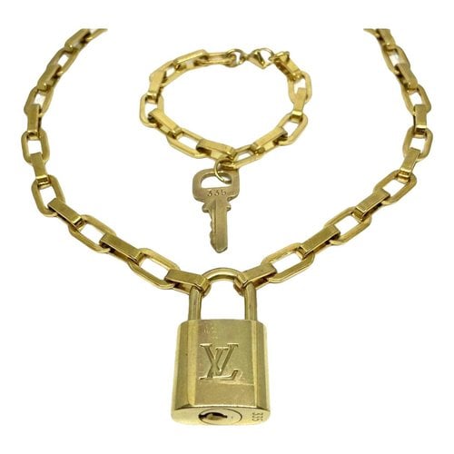 Pre-owned Louis Vuitton Cadenas Necklace In Gold