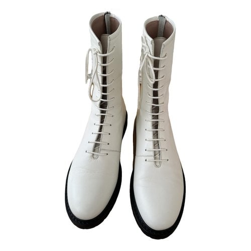 Pre-owned Legres Leather Ankle Boots In White