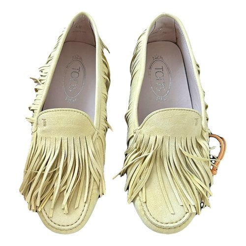 Pre-owned Tod's Gommino Flats In Yellow