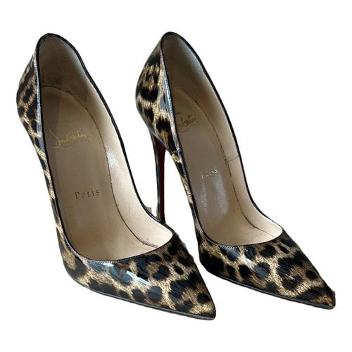 Pre-owned Christian Louboutin So Kate Leather Heels In Gold