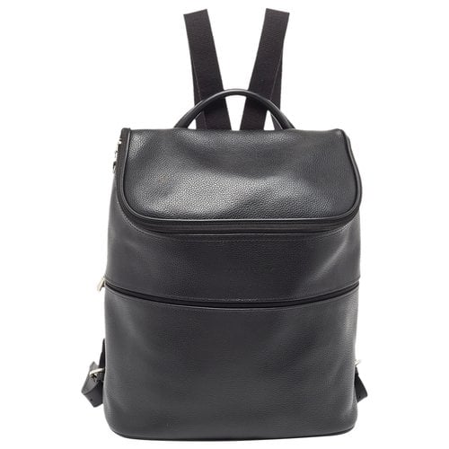Pre-owned Longchamp Leather Backpack In Black