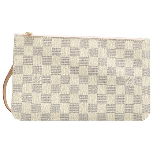 Pre-owned Louis Vuitton Leather Clutch Bag In White