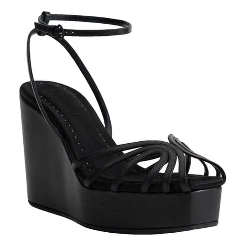 Pre-owned Max Mara Leather Sandals In Black