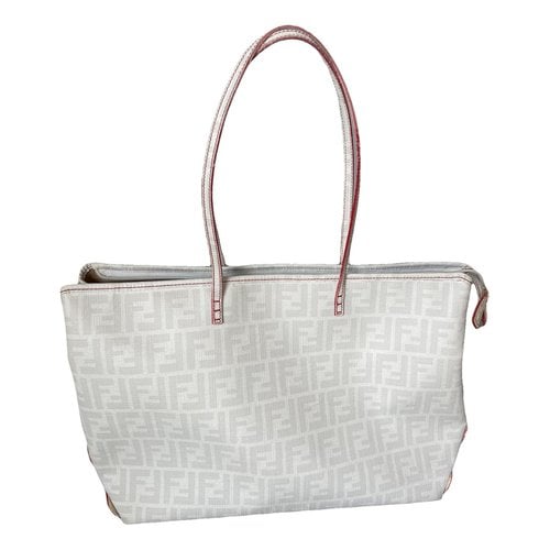 Pre-owned Fendi Handbag In White