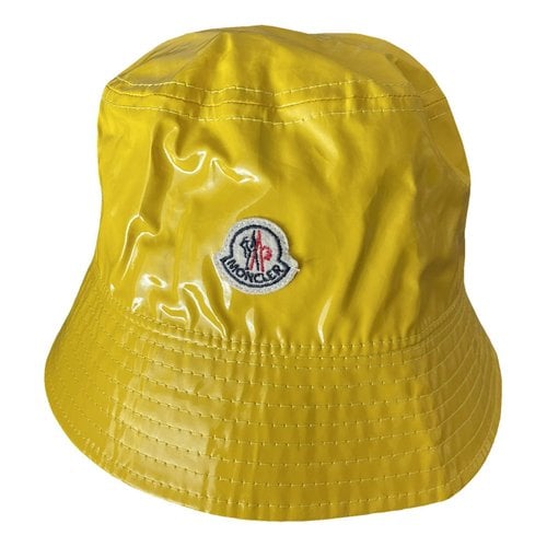 Pre-owned Moncler Hat In Yellow