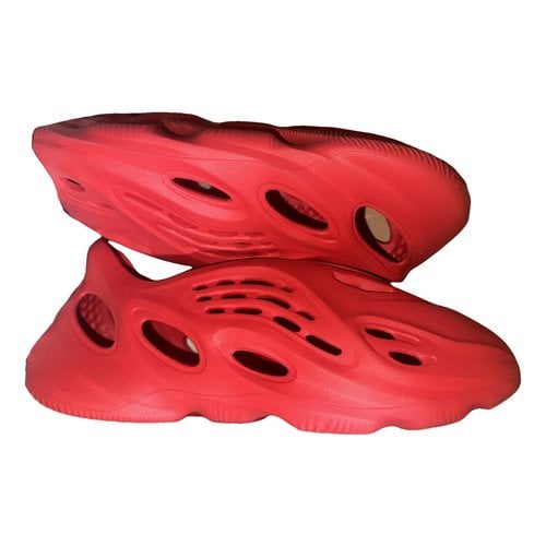 Pre-owned Yeezy X Adidas Sandals In Red