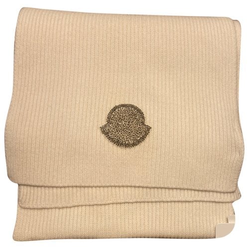 Pre-owned Moncler Cashmere Scarf In White