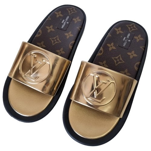 Pre-owned Louis Vuitton Pool Pillow Leather Sandal In Gold