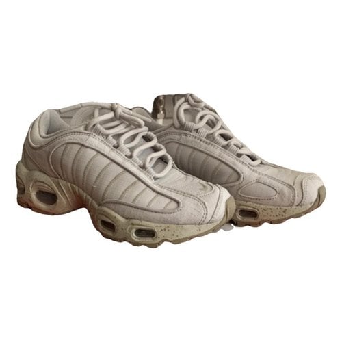 Pre-owned Nike Air Max 95 Patent Leather Trainers In Khaki