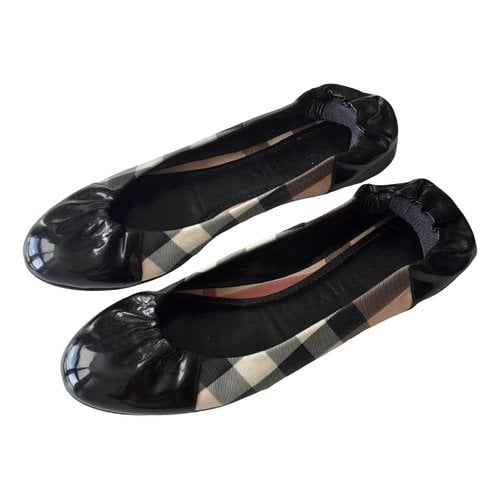 Pre-owned Burberry Patent Leather Ballet Flats In Beige