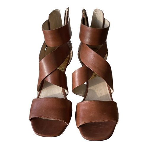 Pre-owned Michael Kors Leather Sandal In Brown
