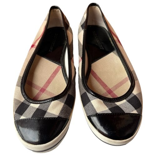 Pre-owned Burberry Patent Leather Flats In Multicolour
