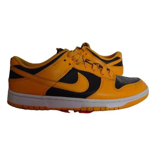 Pre-owned Nike Sb Dunk Low Low Trainers In Yellow