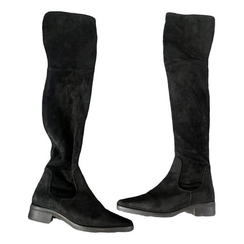 Pre-owned Parallele Boots In Black