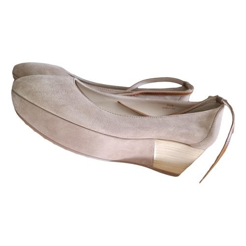 Pre-owned Tod's Ballet Flats In Camel