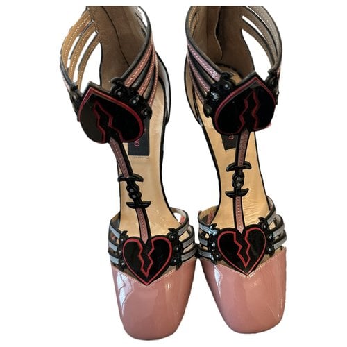 Pre-owned Valentino Garavani Patent Leather Heels In Pink
