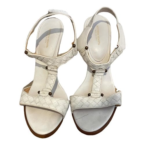 Pre-owned Bottega Veneta Leather Sandals In White