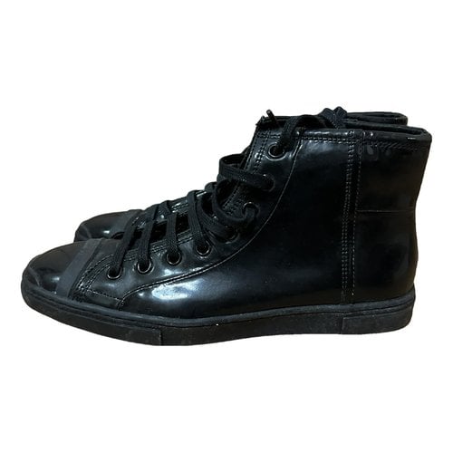 Pre-owned Hugo Boss Patent Leather Lace Ups In Black
