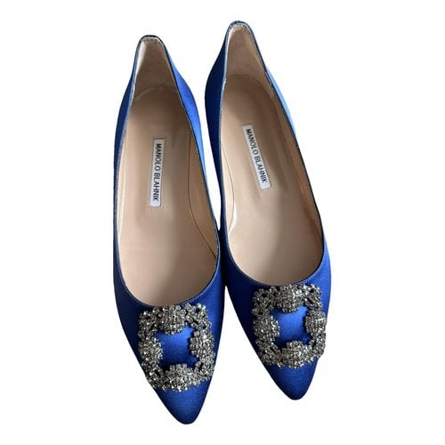 Pre-owned Manolo Blahnik Hangisi Cloth Flats In Blue
