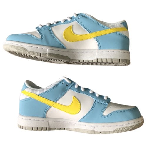 Pre-owned Nike Sb Dunk Low Leather Trainers In Turquoise