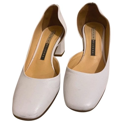 Pre-owned Chiarini Bologna Leather Heels In White
