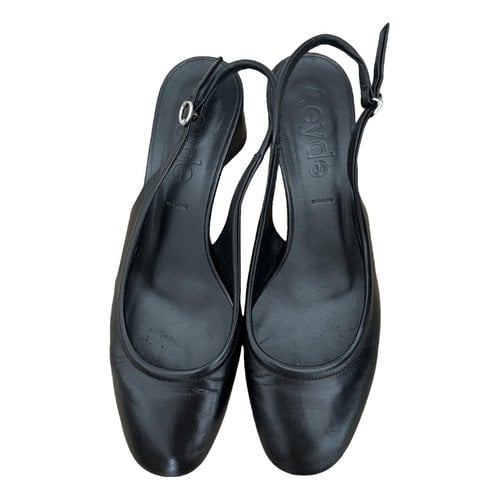 Pre-owned Aeyde Leather Mules & Clogs In Black