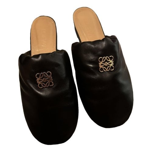 Pre-owned Loewe Leather Sandals In Black