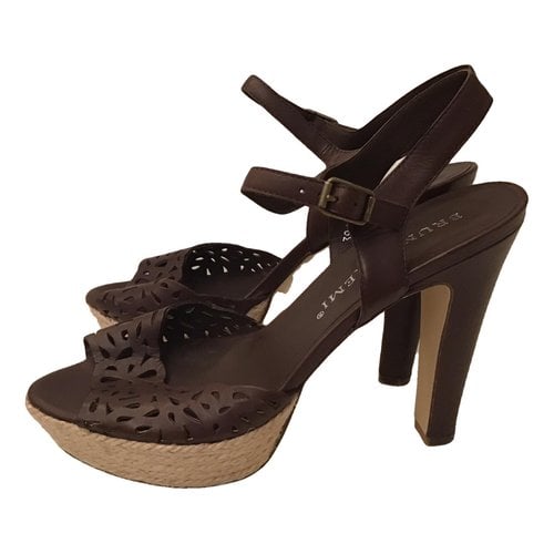 Pre-owned Bruno Premi Leather Sandals In Brown