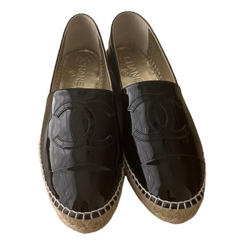 Pre-owned Chanel Patent Leather Espadrilles In Black
