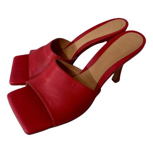 Pre-owned Bottega Veneta Stretch Leather Heels In Red