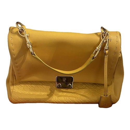 Pre-owned Carolina Herrera Leather Handbag In Yellow