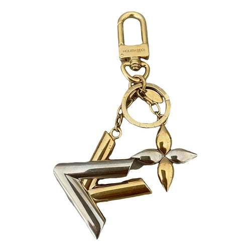 Pre-owned Louis Vuitton Twist Bag Charm In Gold