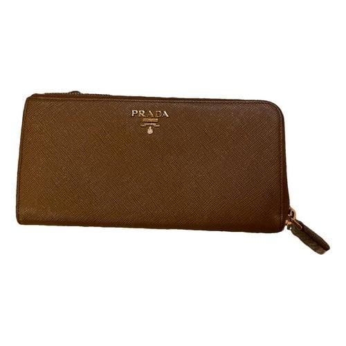 Pre-owned Prada Leather Purse In Brown