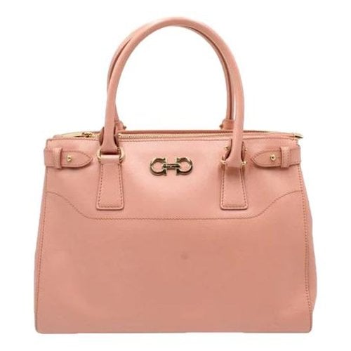 Pre-owned Ferragamo Leather Crossbody Bag In Pink