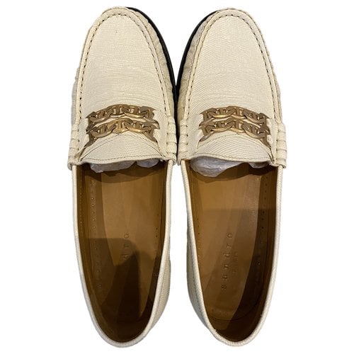 Pre-owned Sandro Leather Flats In White