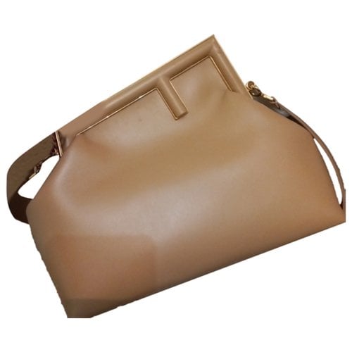 Pre-owned Fendi Leather Clutch Bag In Beige