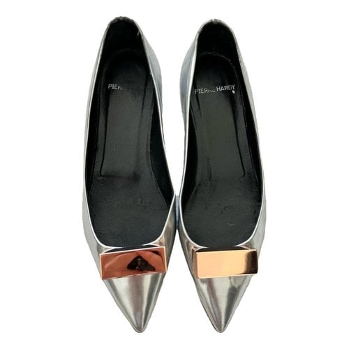 Pre-owned Pierre Hardy Leather Flats In Silver