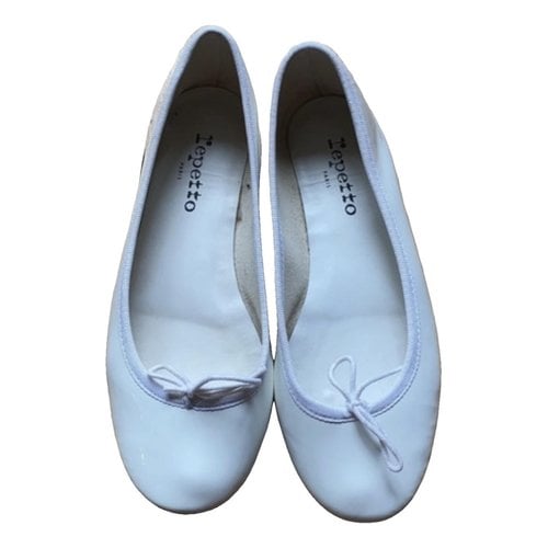 Pre-owned Repetto Patent Leather Ballet Flats In White