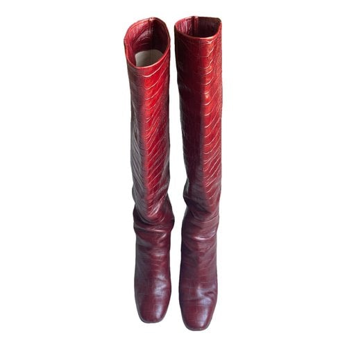 Pre-owned Genny Leather Boots In Burgundy