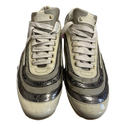 Pre-owned Moschino Leather Low Trainers In Beige
