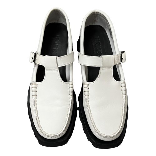 Pre-owned Hereu Leather Flats In White