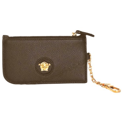 Pre-owned Versace La Medusa Leather Wallet In Brown