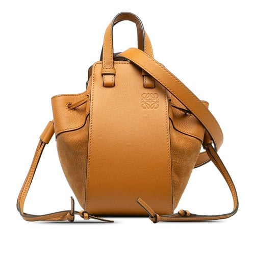 Pre-owned Loewe Hammock Leather Crossbody Bag In Camel