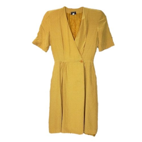 Pre-owned Giorgio Armani Silk Mid-length Dress In Gold