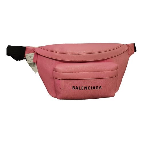 Pre-owned Balenciaga Wheel Leather Crossbody Bag In Pink