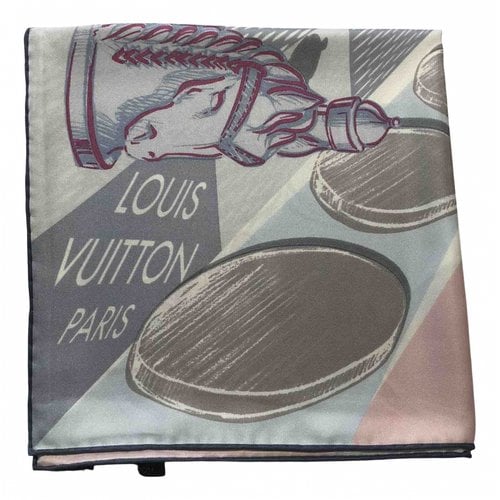 Pre-owned Louis Vuitton Silk Scarf In Blue